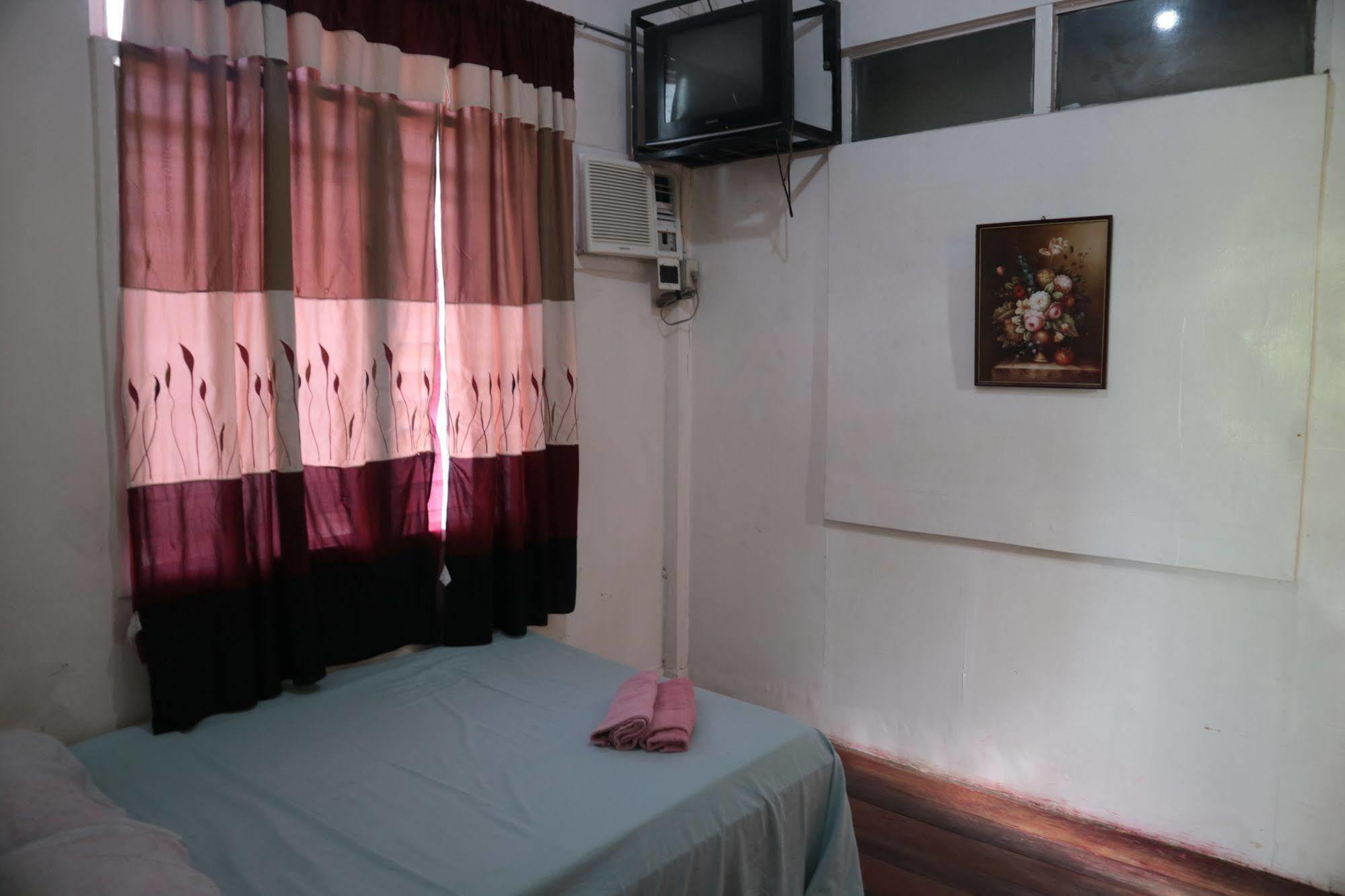 Newport Oak Pension Inn Tagbilaran City Exterior foto